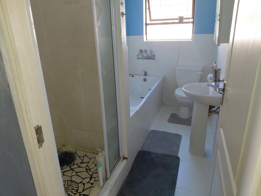 2 Bedroom Property for Sale in Campher Park Eastern Cape